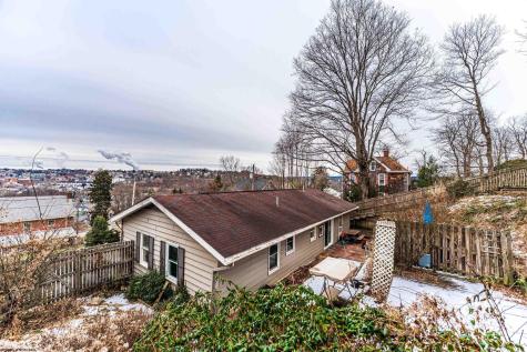 338 Jackson Avenue Morgantown WV 26501