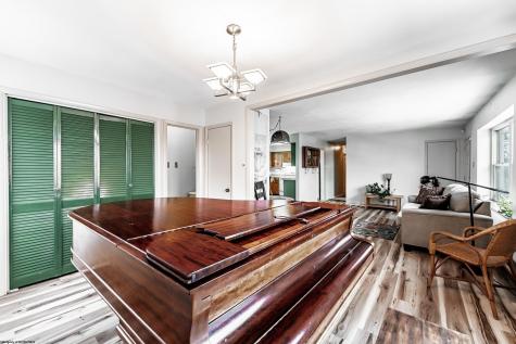 338 Jackson Avenue Morgantown WV 26501