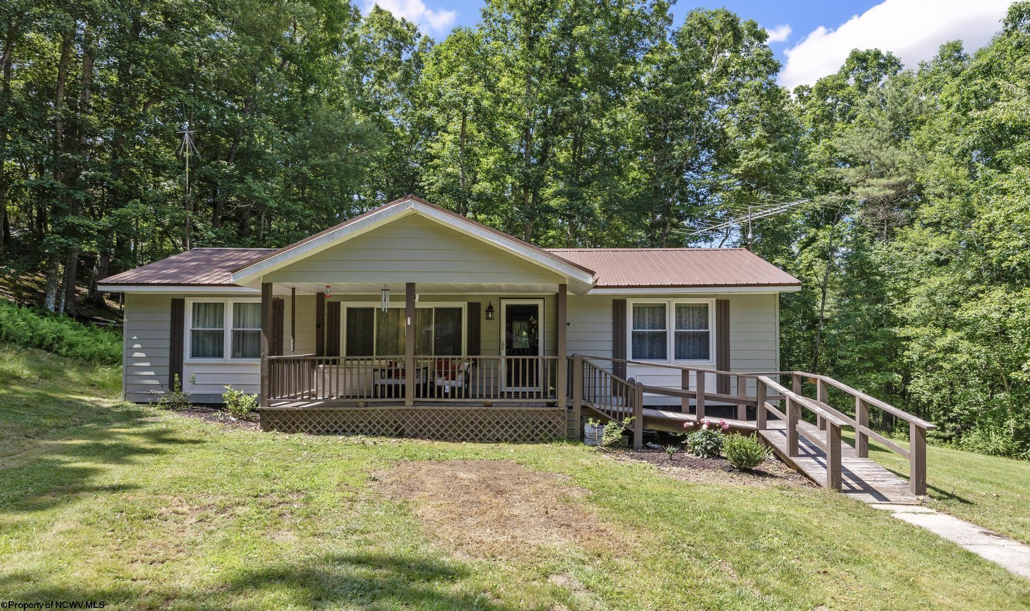 589 Warrior Way Dunmore WV 24934