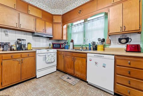 313 New York Avenue Westover WV 26501