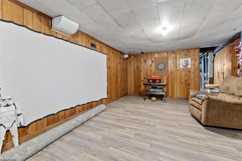 313 New York Avenue Westover WV 26501