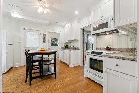 107 Ridgeley Road Morgantown WV 26505