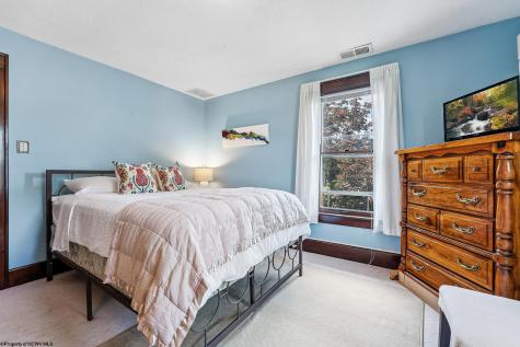 107 Ridgeley Road Morgantown WV 26505