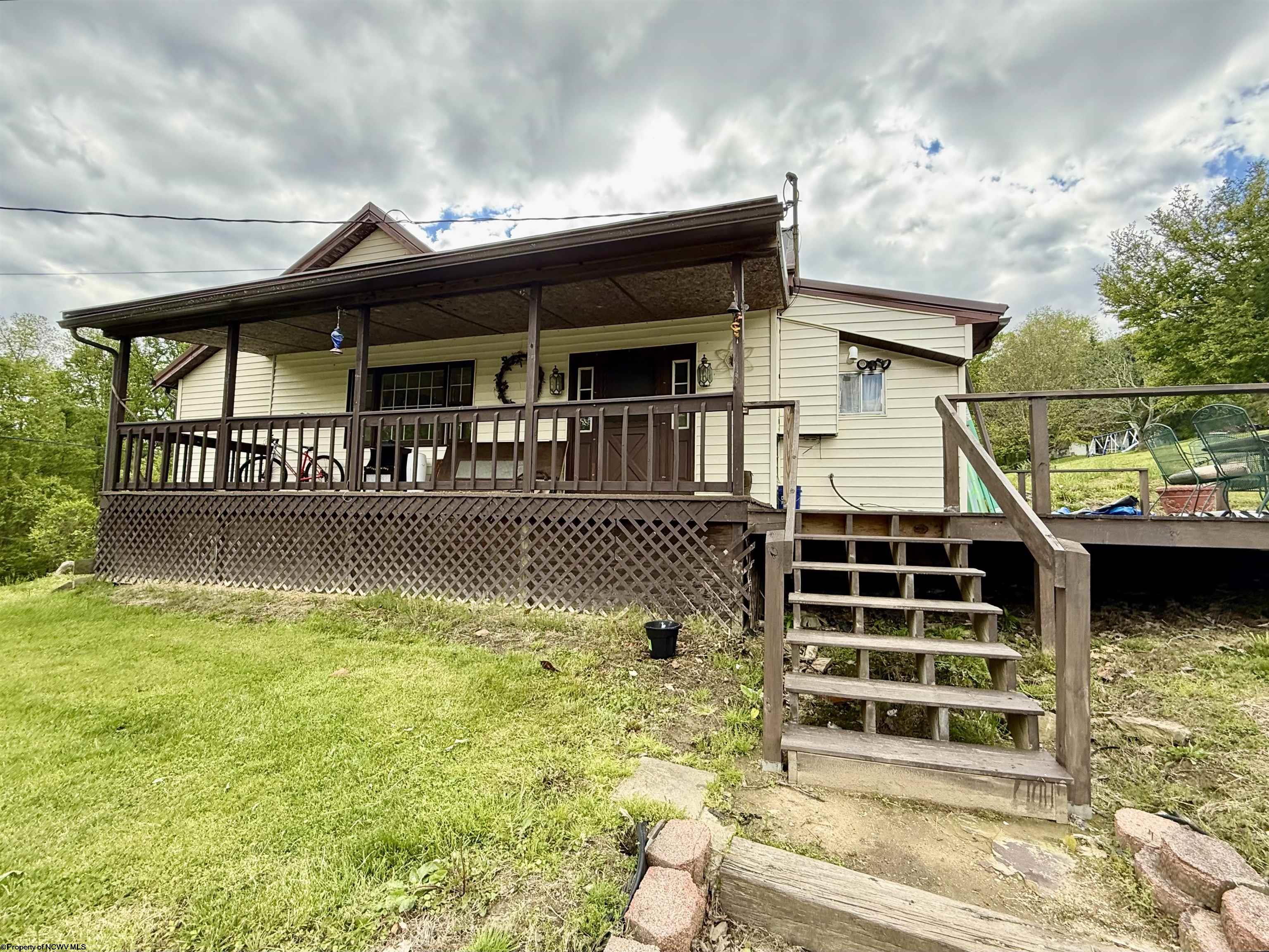 669 W Hill Road Grafton WV 26354