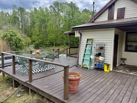 669 W Hill Road Grafton WV 26354
