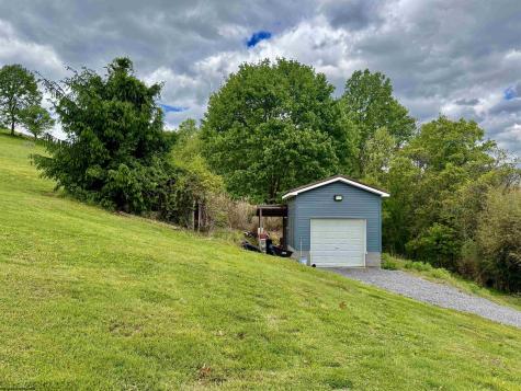 669 W Hill Road Grafton WV 26354