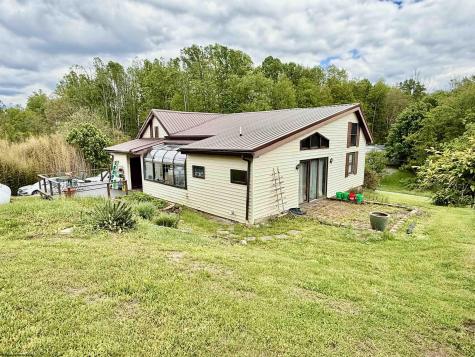 669 W Hill Road Grafton WV 26354