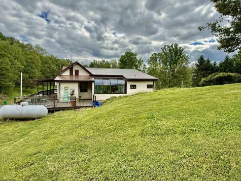 669 W Hill Road Grafton WV 26354