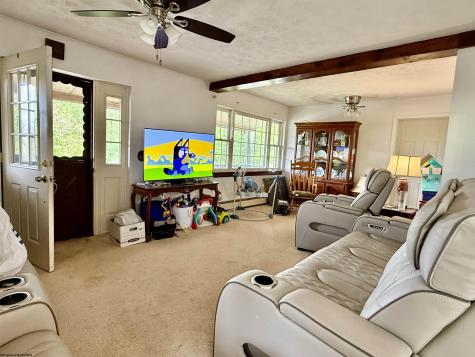 669 W Hill Road Grafton WV 26354