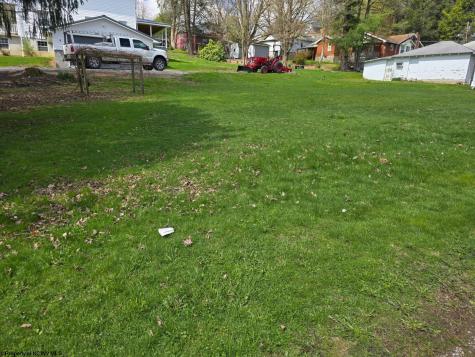 102 Beverly Street Kingwood WV 26537