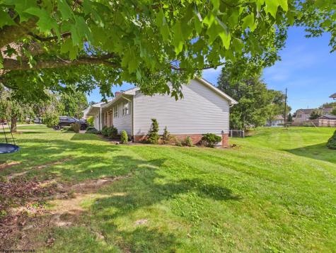 119 Driftwood Road Bridgeport WV 26330-9819