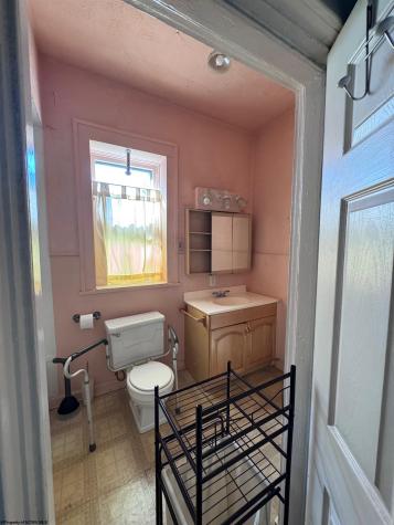 731 Benoni Avenue Fairmont WV 26554