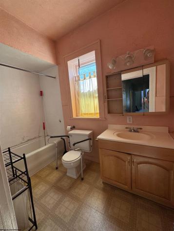 731 Benoni Avenue Fairmont WV 26554