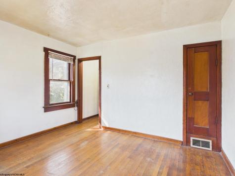 202 Hampton Road Fairmont WV 26554