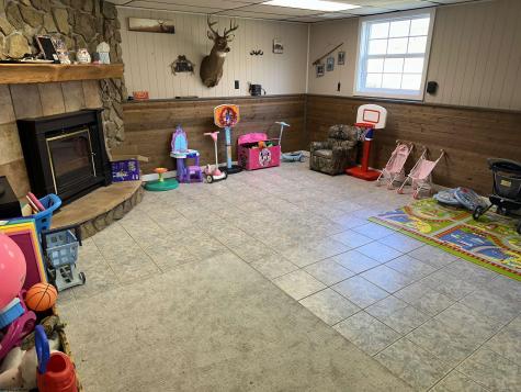 79 Punkin Center Road Fairview WV 26570