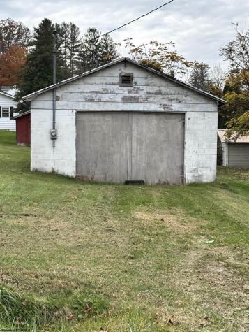 48 S Custer Street Belington WV 26250