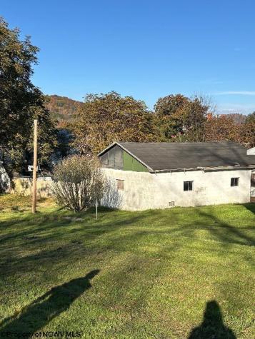 48 S Custer Street Belington WV 26250