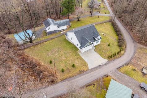83 Warm Hollow Road Morgantown WV 26508