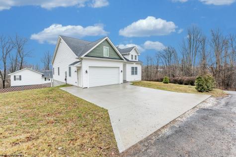 83 Warm Hollow Road Morgantown WV 26508