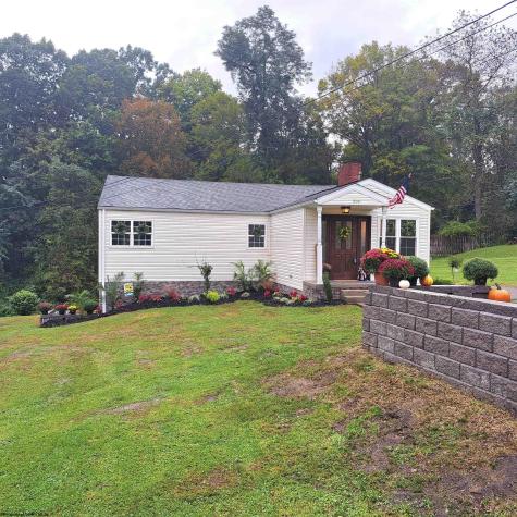 204 S Sigler Street Kingwood WV 26537