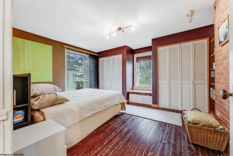 813 Ridgeway Avenue Morgantown WV 26505