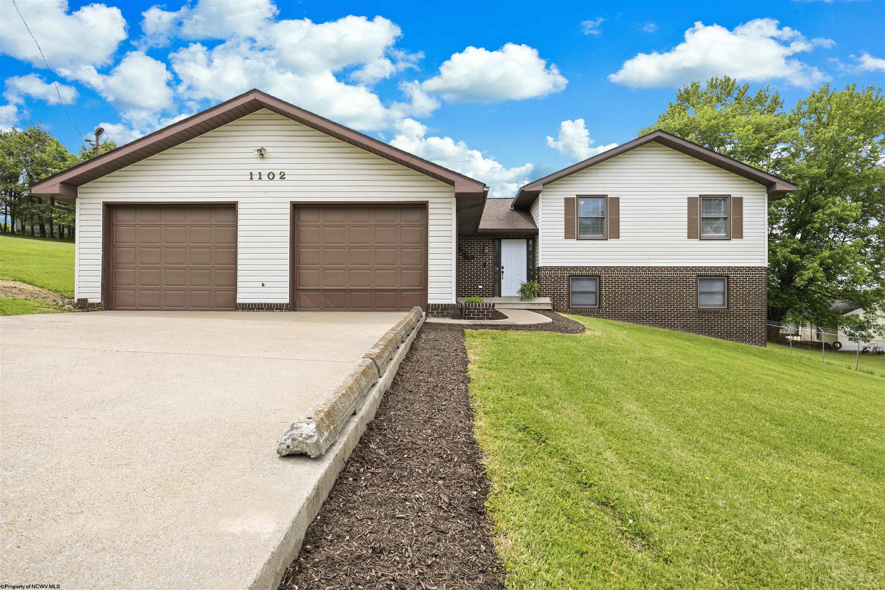 1102 Deerfield Drive Fairmont WV 26554