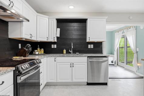 1102 Deerfield Drive Fairmont WV 26554