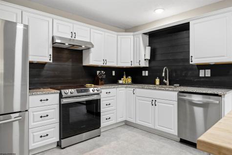 1102 Deerfield Drive Fairmont WV 26554