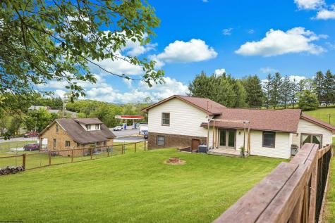 1102 Deerfield Drive Fairmont WV 26554