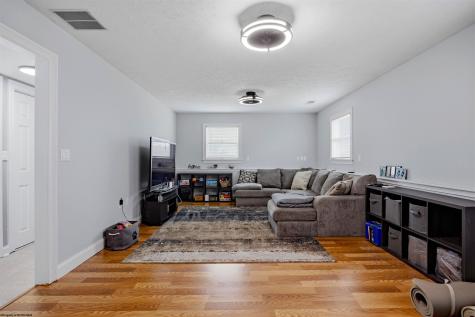 1102 Deerfield Drive Fairmont WV 26554