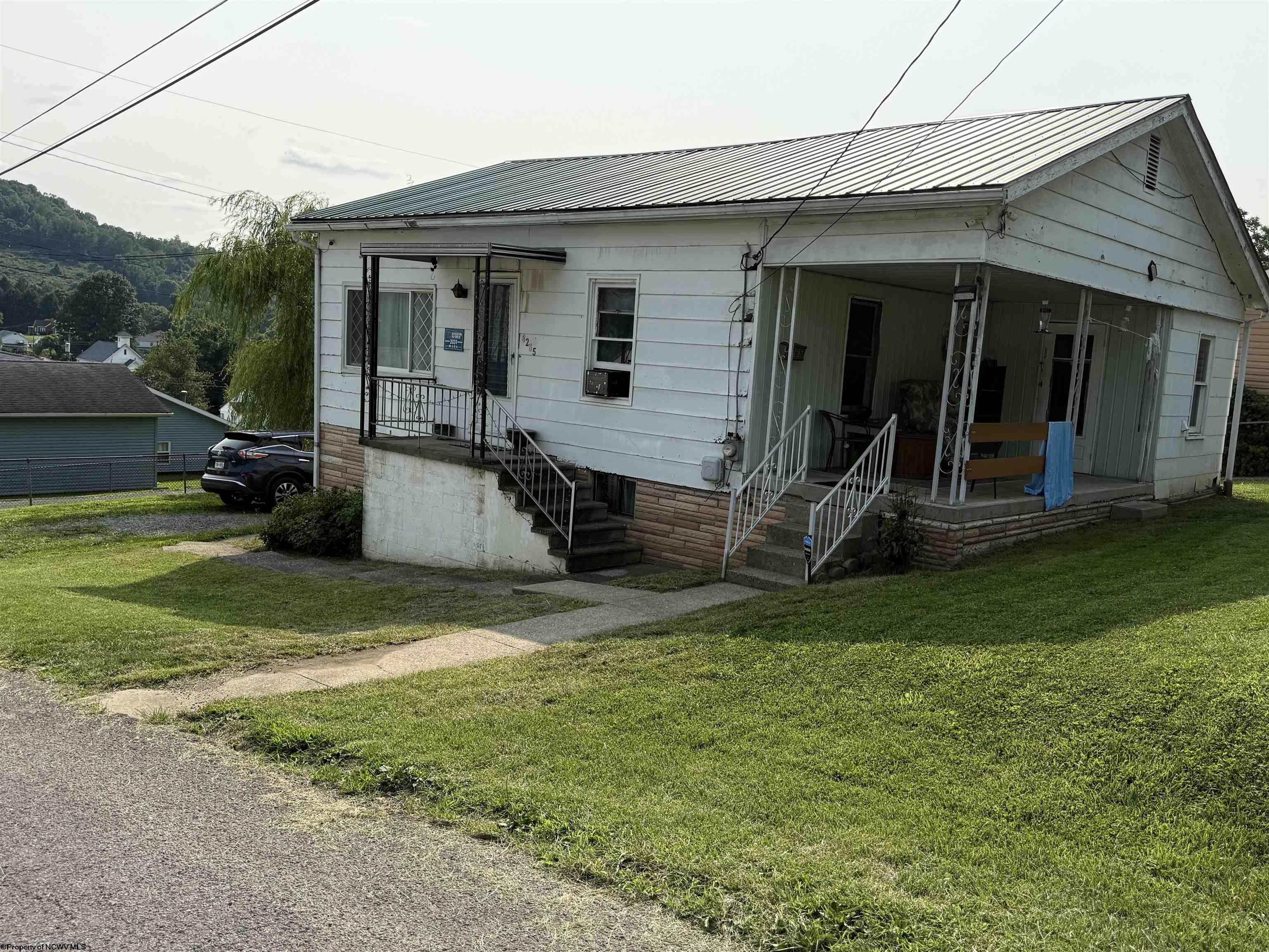 8265 Gordon Street Stonewood WV 26301