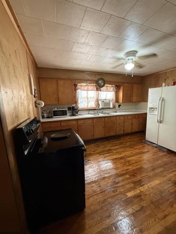 8265 Gordon Street Stonewood WV 26301