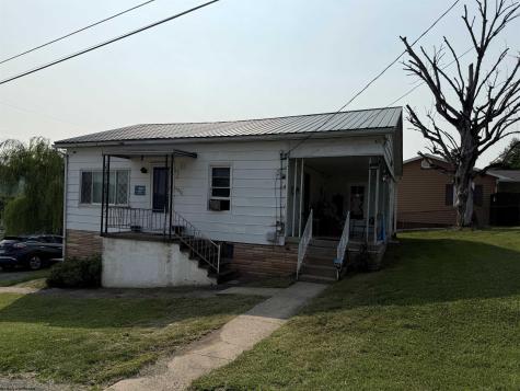 8265 Gordon Street Stonewood WV 26301