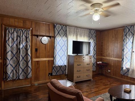 8265 Gordon Street Stonewood WV 26301