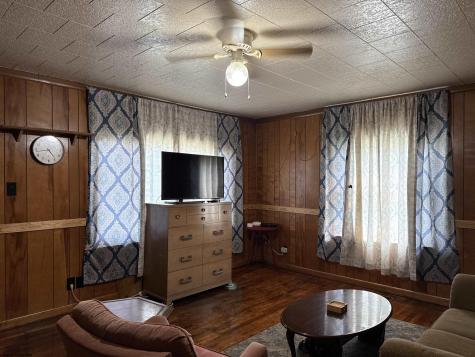 8265 Gordon Street Stonewood WV 26301