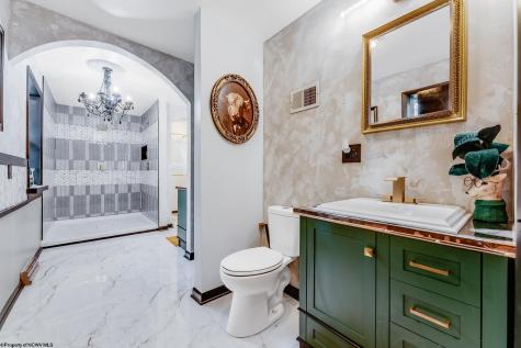 663 Kenwood Place Morgantown WV 26505