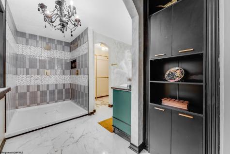 663 Kenwood Place Morgantown WV 26505