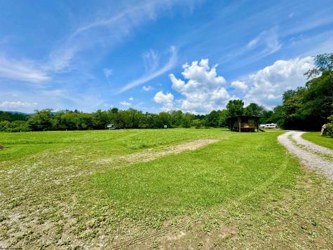 624 Arnold Hill Road Elkins WV 26241