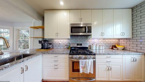 8 Colonial Way Fairmont WV 26554