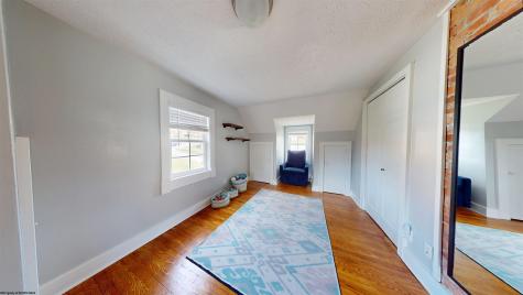 8 Colonial Way Fairmont WV 26554