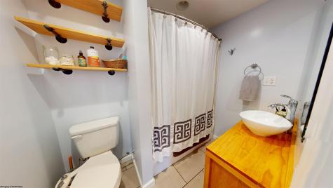 8 Colonial Way Fairmont WV 26554