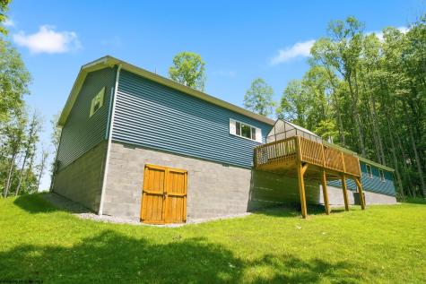 65 Holleran Heights Kingwood WV 26537