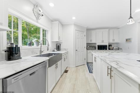 65 Holleran Heights Kingwood WV 26537
