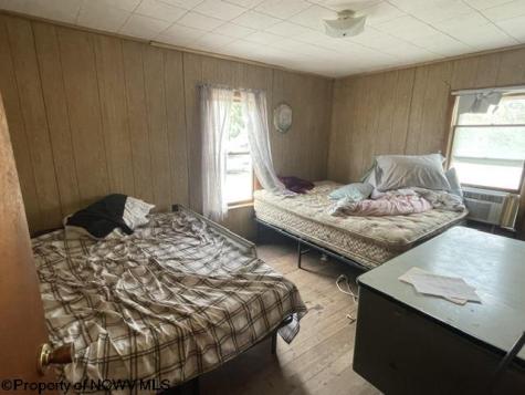 83 3rd Street Bretz WV 26524