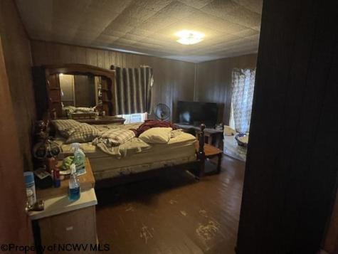 83 3rd Street Bretz WV 26524