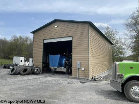 83 3rd Street Bretz WV 26524