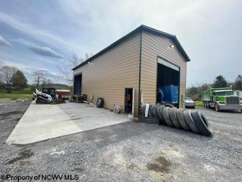 83 3rd Street Bretz WV 26524