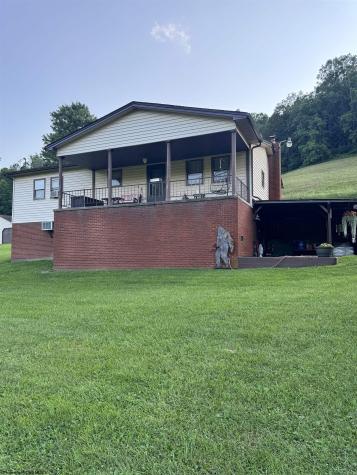 835 Morgantown Avenue Newburg WV 26410