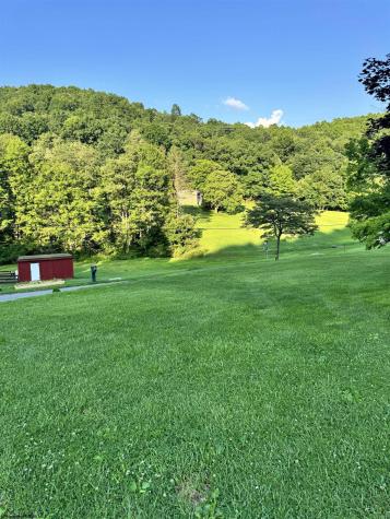 835 Morgantown Avenue Newburg WV 26410