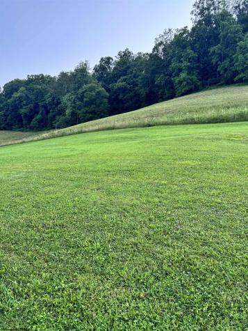 835 Morgantown Avenue Newburg WV 26410